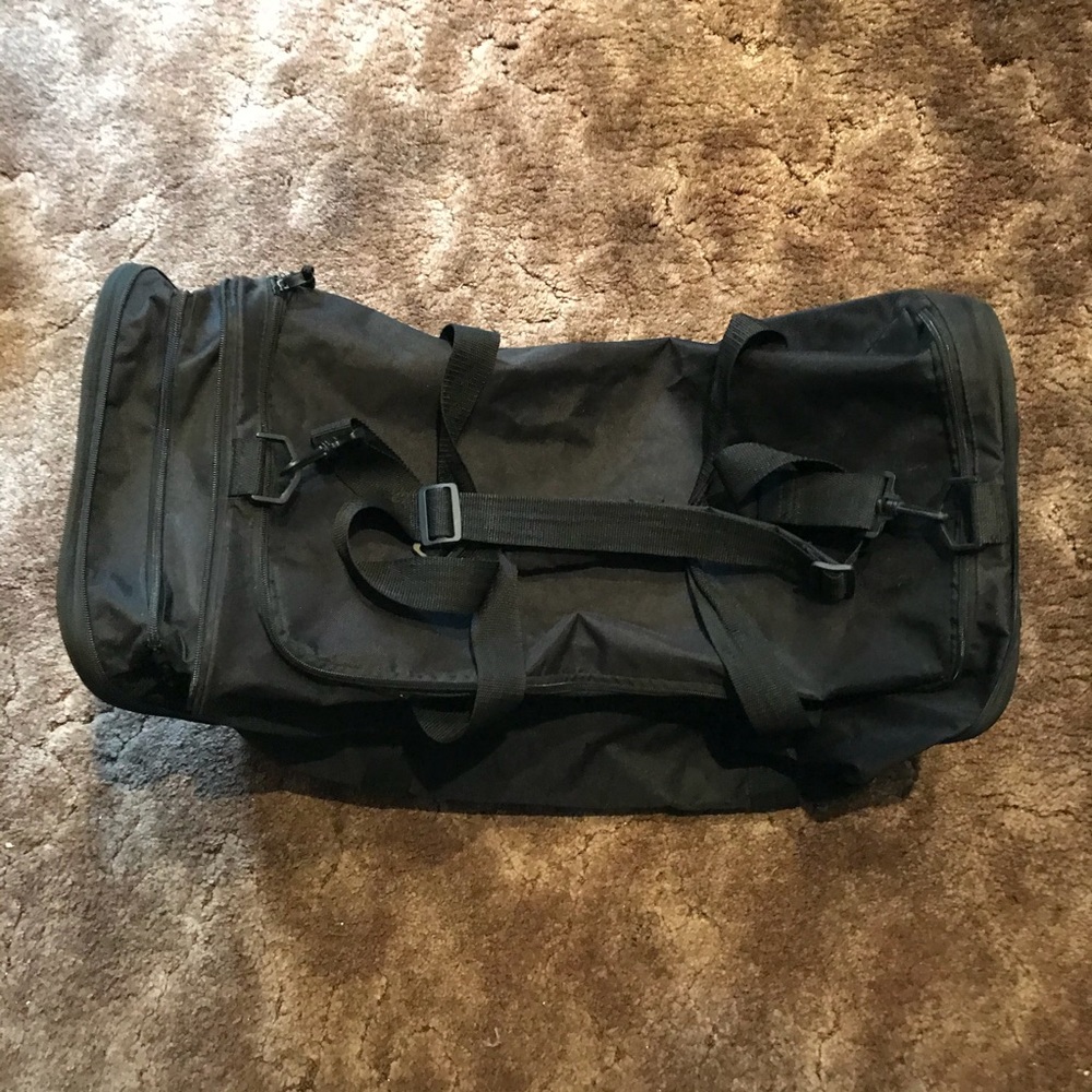 🇺🇸ALS🇺🇸 EUC Zippable/Foldable Black Duffle Bag - Picture 2 of 11